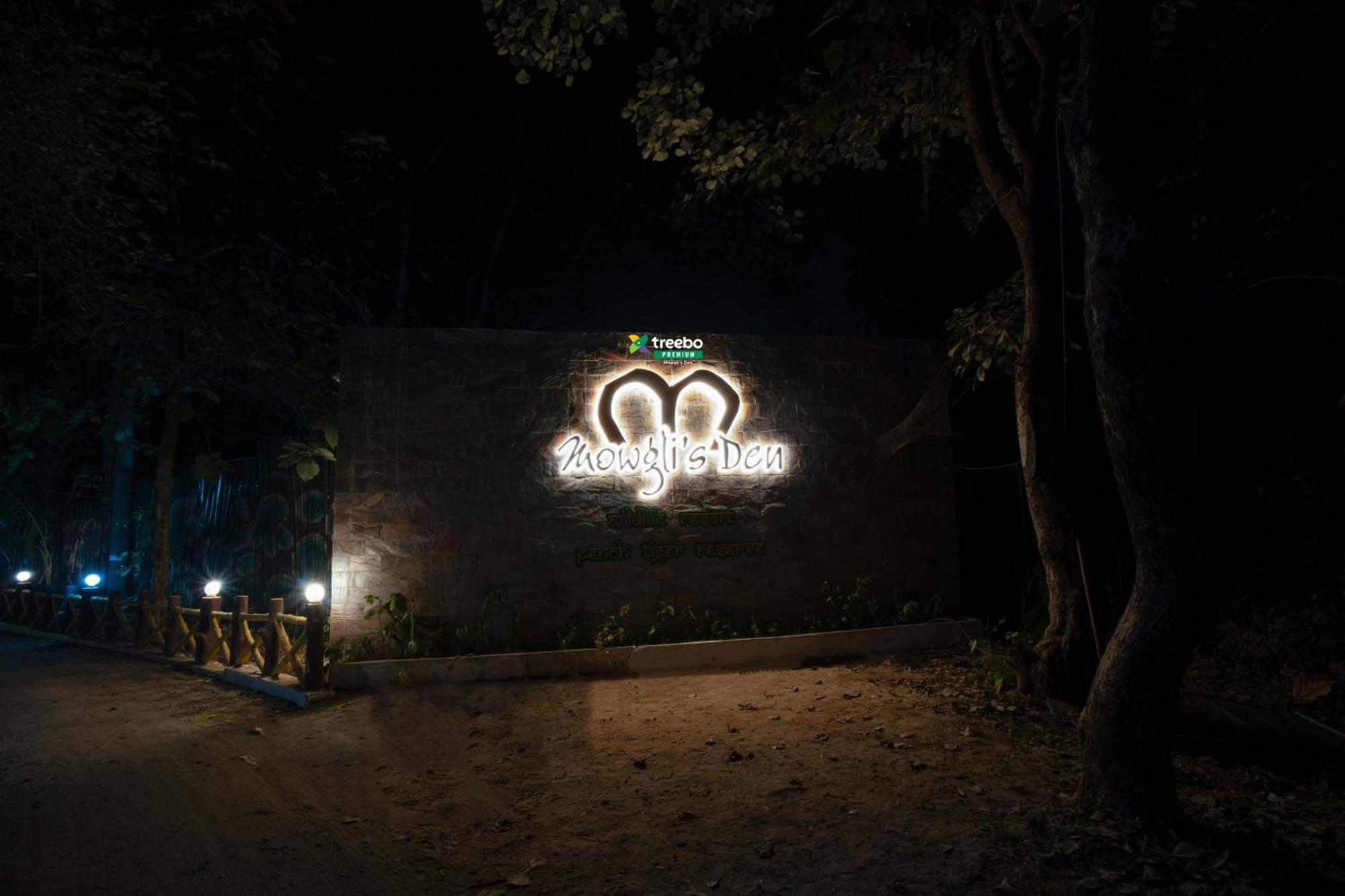 Hotel Treebo Premium Mowgli'S Den, Pench à Khawāsa Extérieur photo