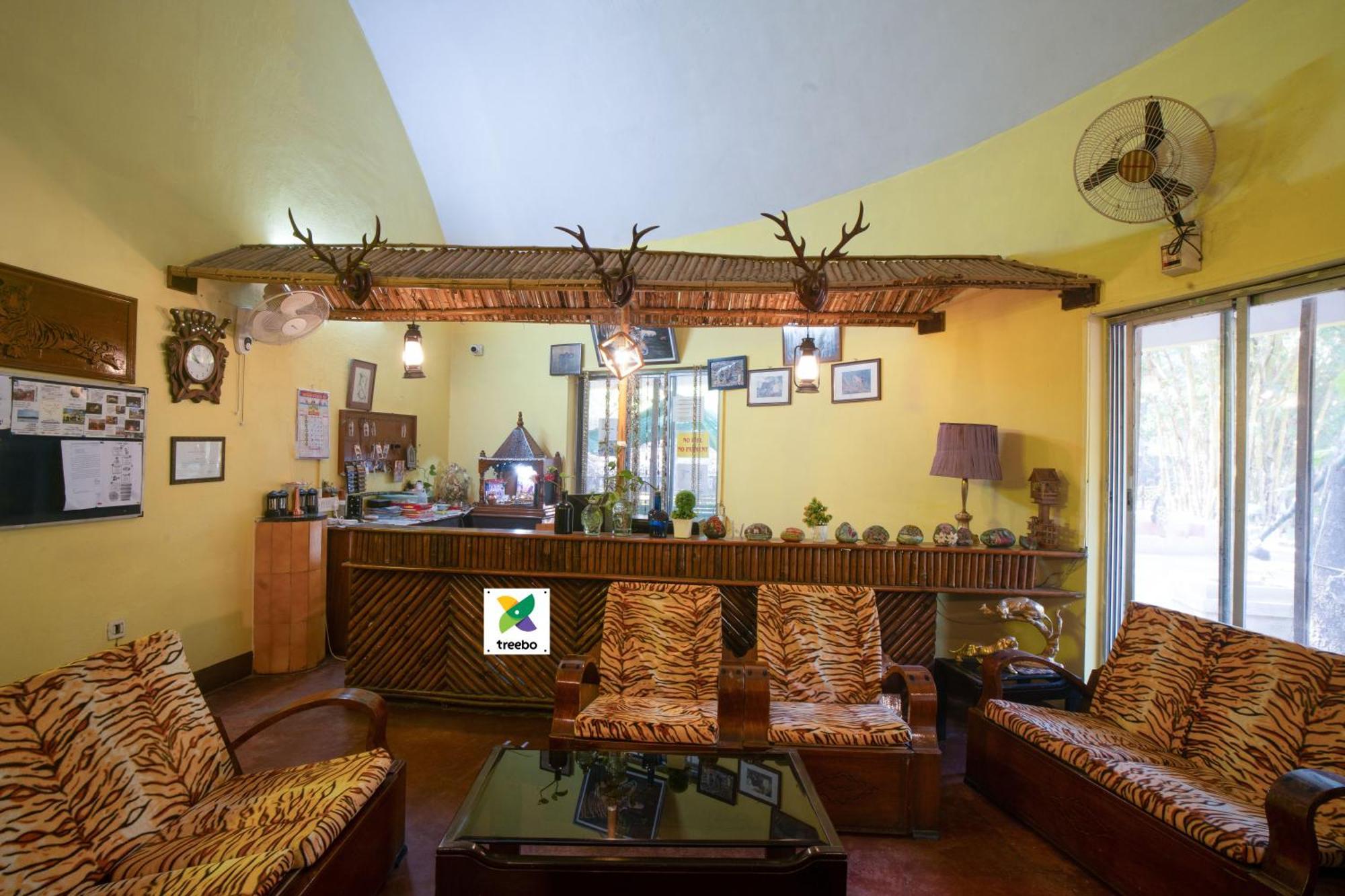 Hotel Treebo Premium Mowgli'S Den, Pench à Khawāsa Extérieur photo