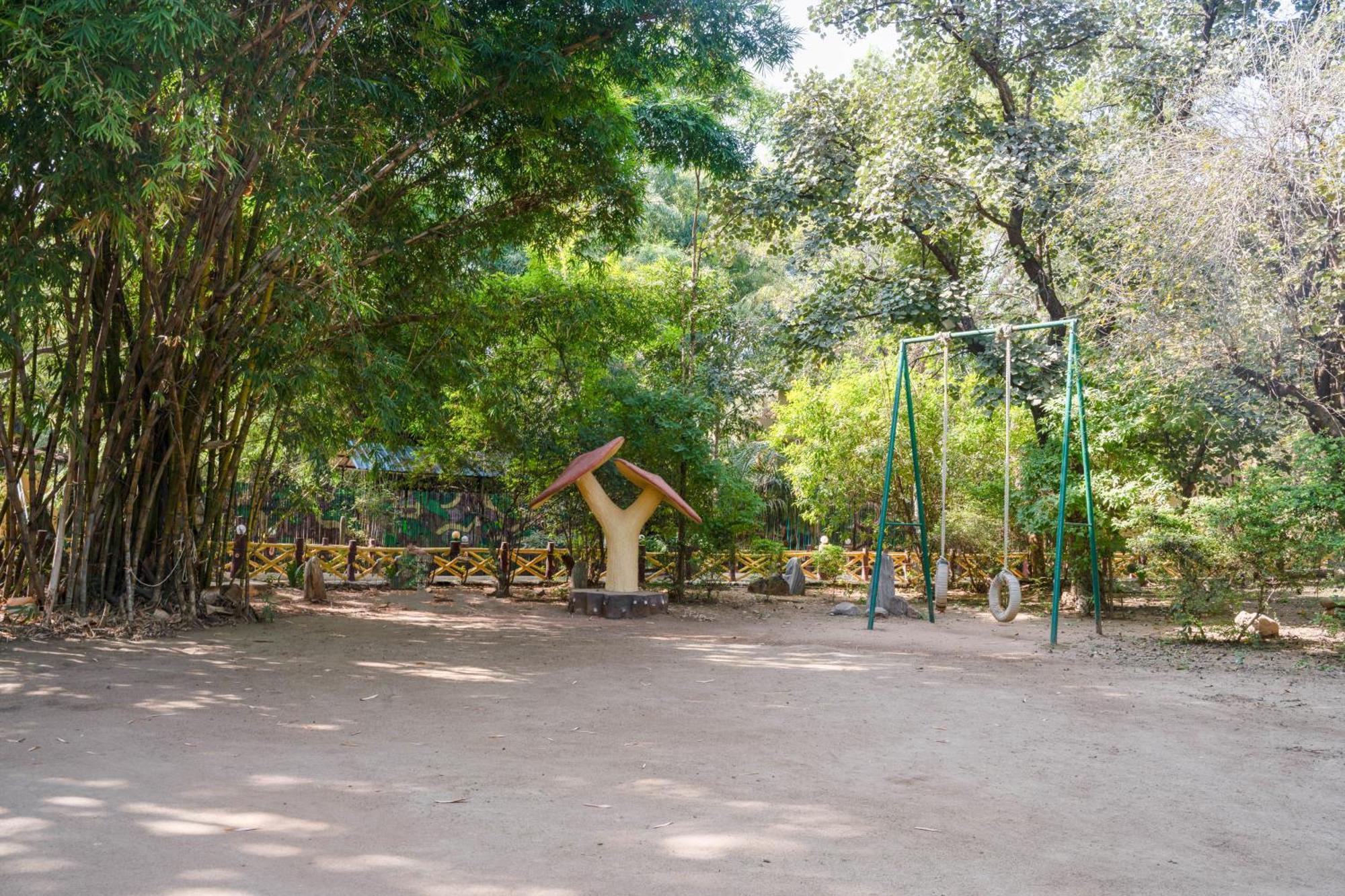Hotel Treebo Premium Mowgli'S Den, Pench à Khawāsa Extérieur photo
