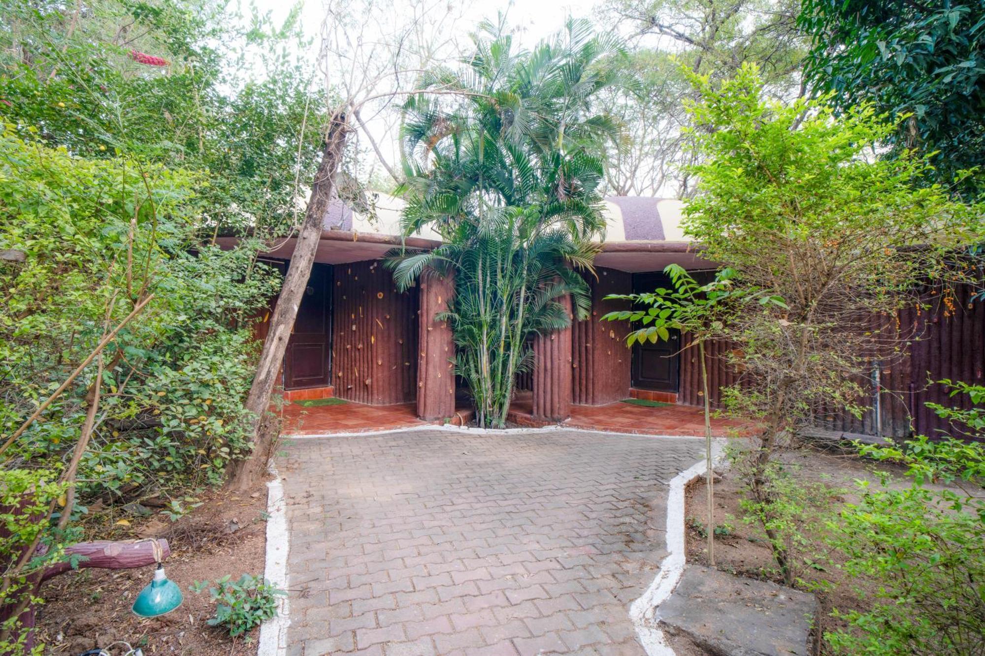 Hotel Treebo Premium Mowgli'S Den, Pench à Khawāsa Extérieur photo