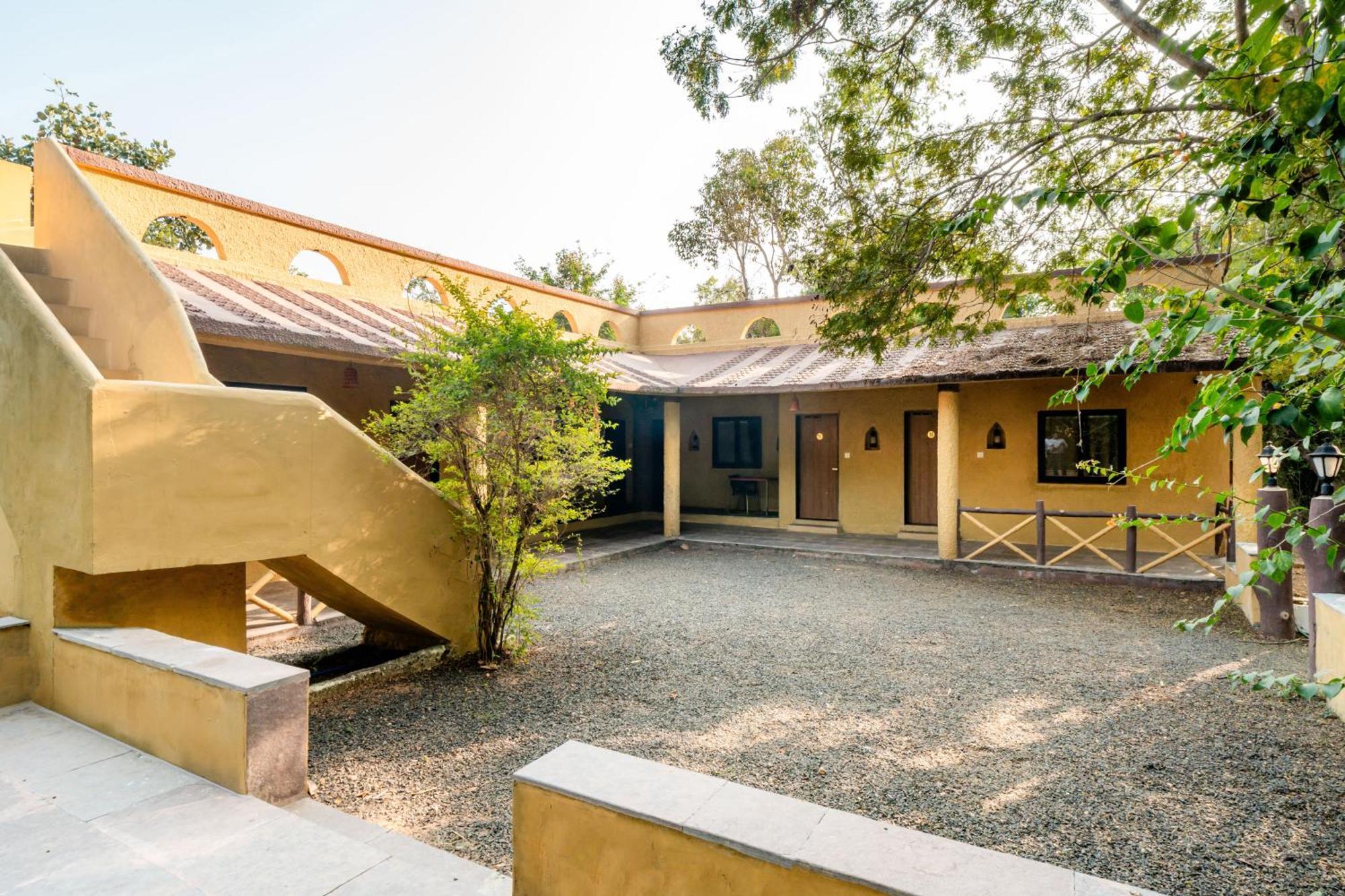 Hotel Treebo Premium Mowgli'S Den, Pench à Khawāsa Extérieur photo